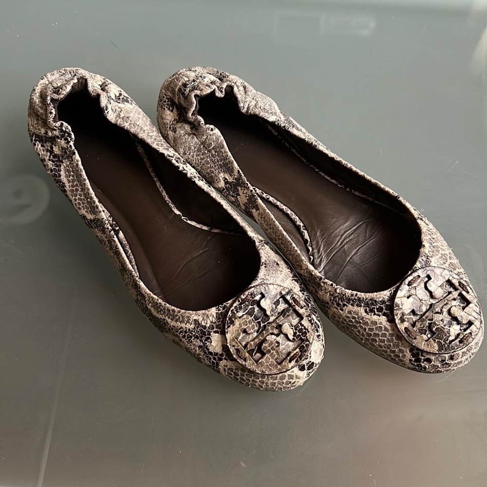 Tory Burch snake print Reva flat Sz.7.5